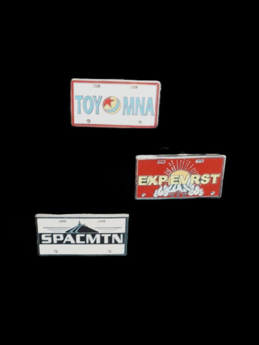 Disney Pin Trading 3 Pin Lot Featuring Disney World Ride License Plates (017)